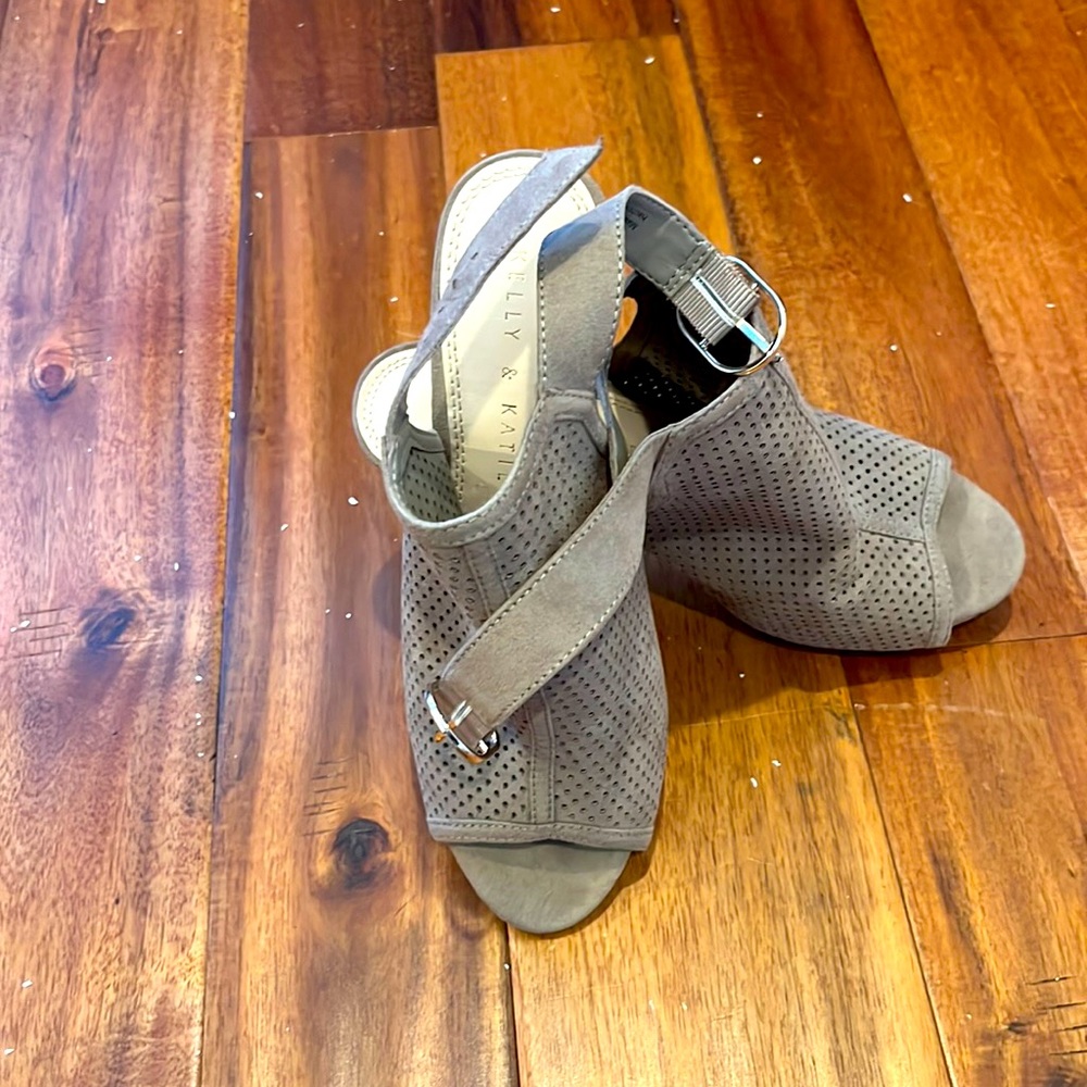 Women’s Kelly & Katie Heels